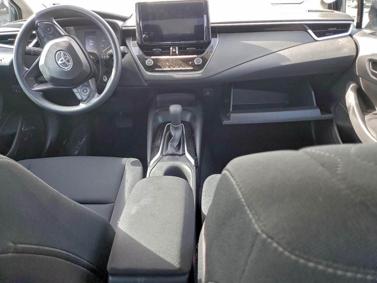 2024 TOYOTA COROLLA LE photo 8