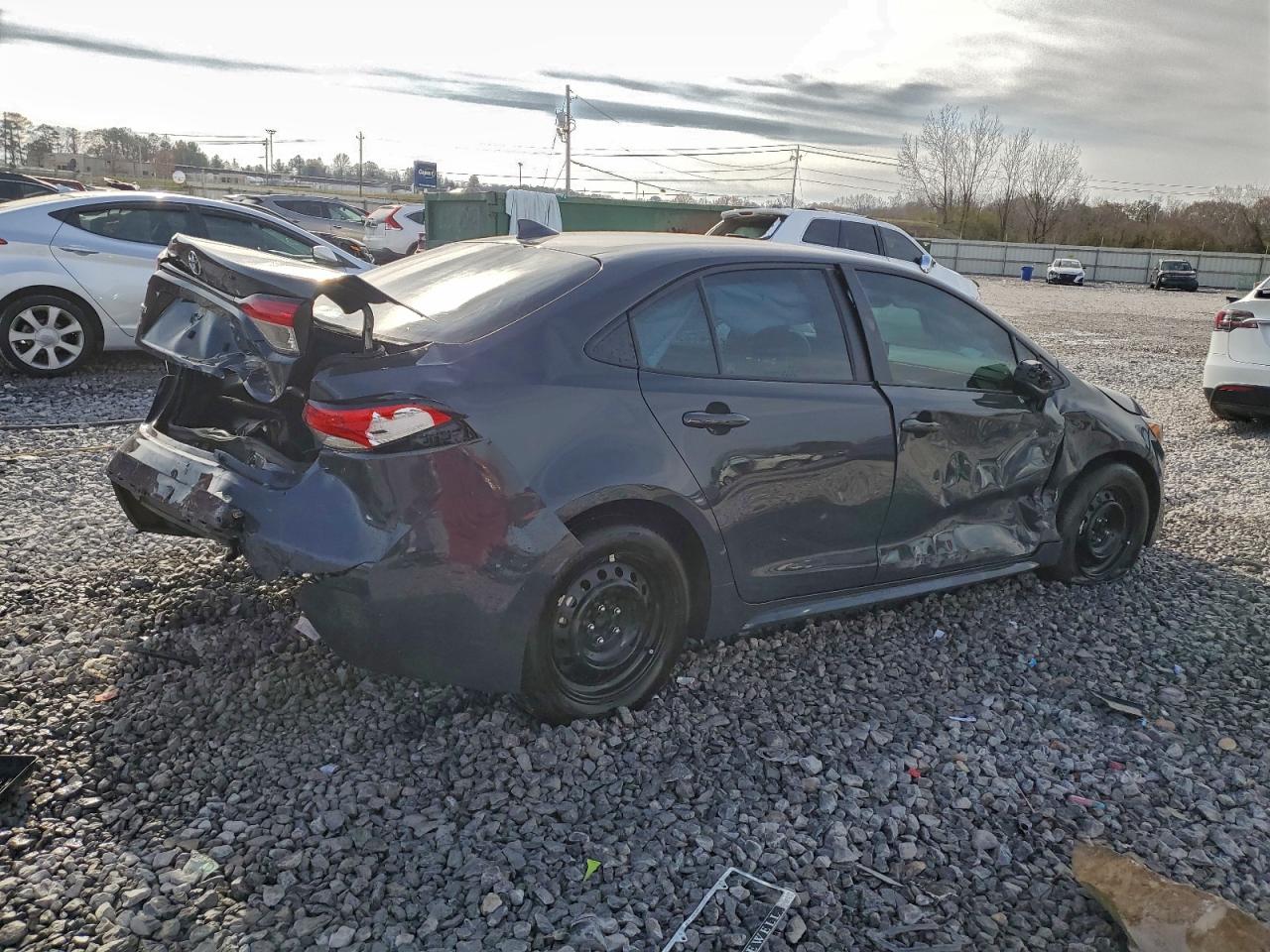 2024 TOYOTA COROLLA LE photo 3