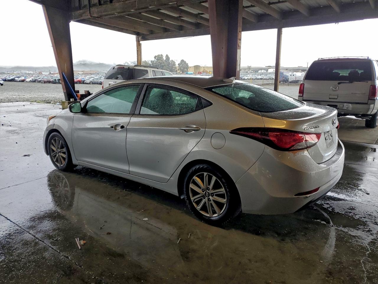 2014 HYUNDAI ELANTRA SE photo 2