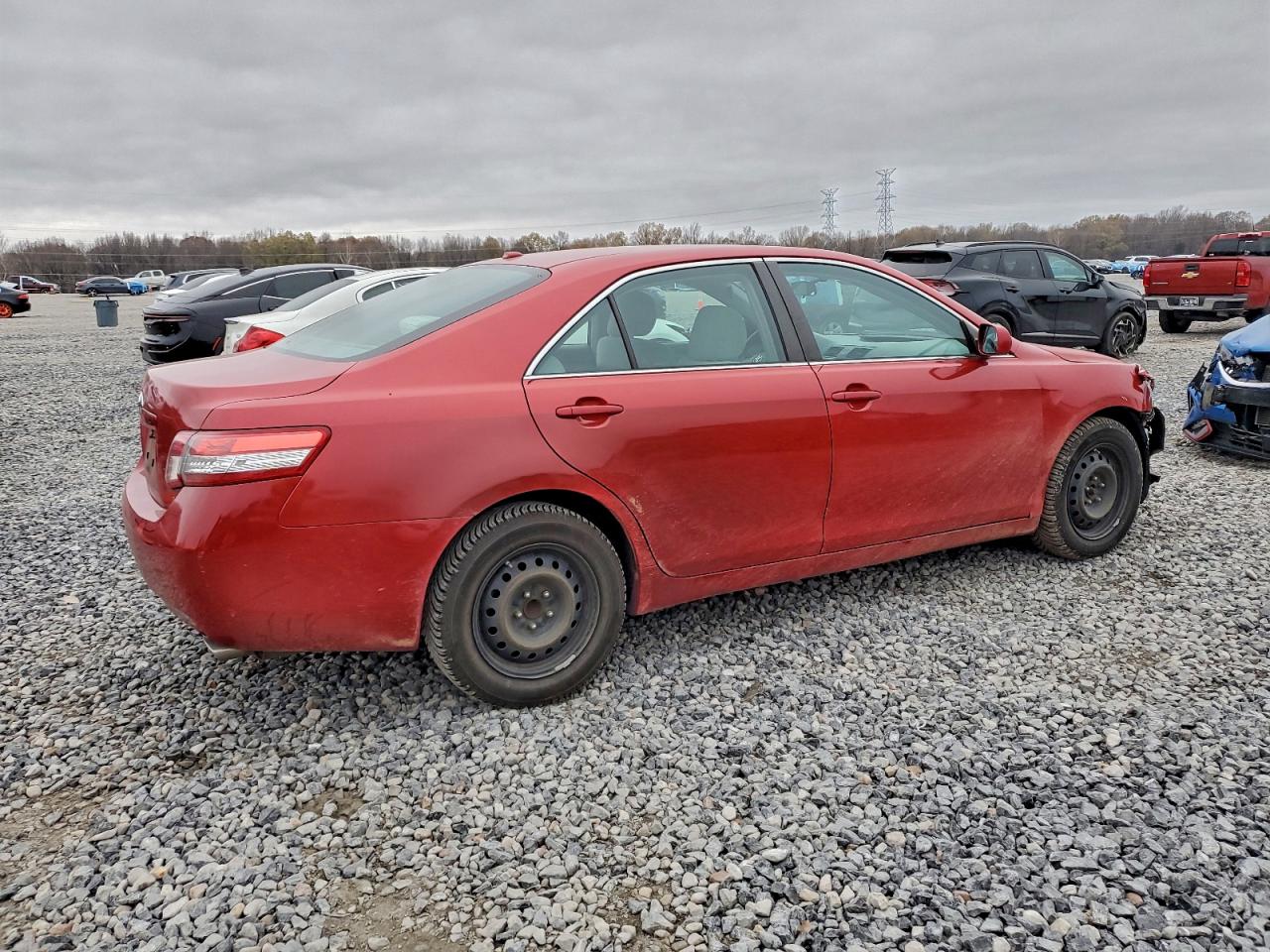 2010 TOYOTA CAMRY SE photo 7