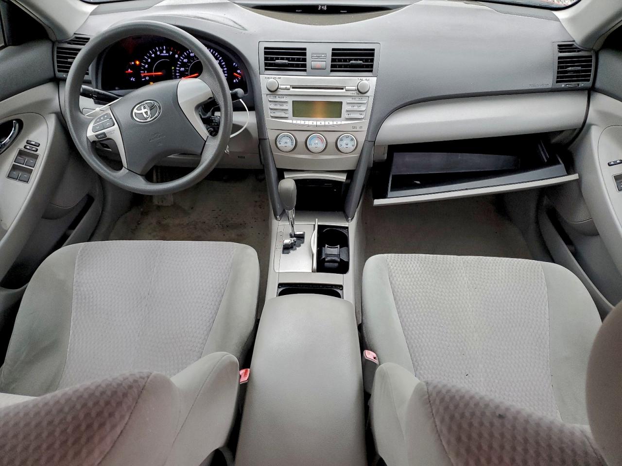 2010 TOYOTA CAMRY SE photo 22