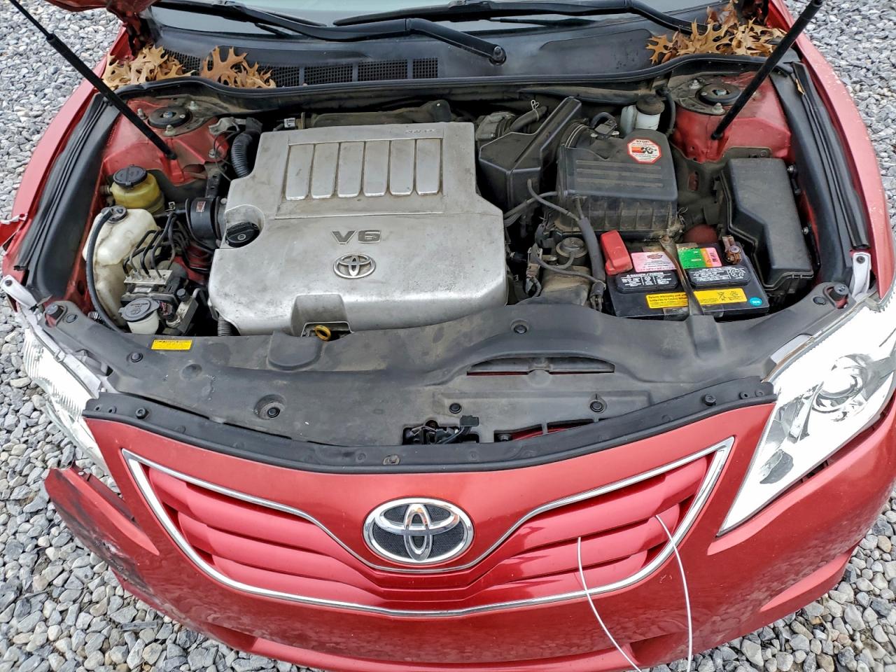 2010 TOYOTA CAMRY SE photo 31