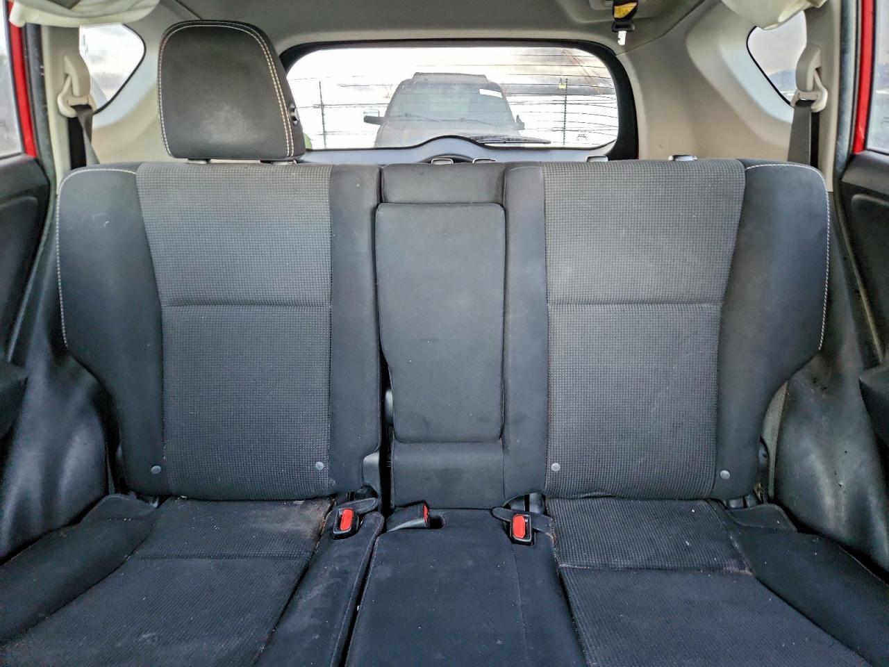 2016 TOYOTA RAV4 XLE photo 10
