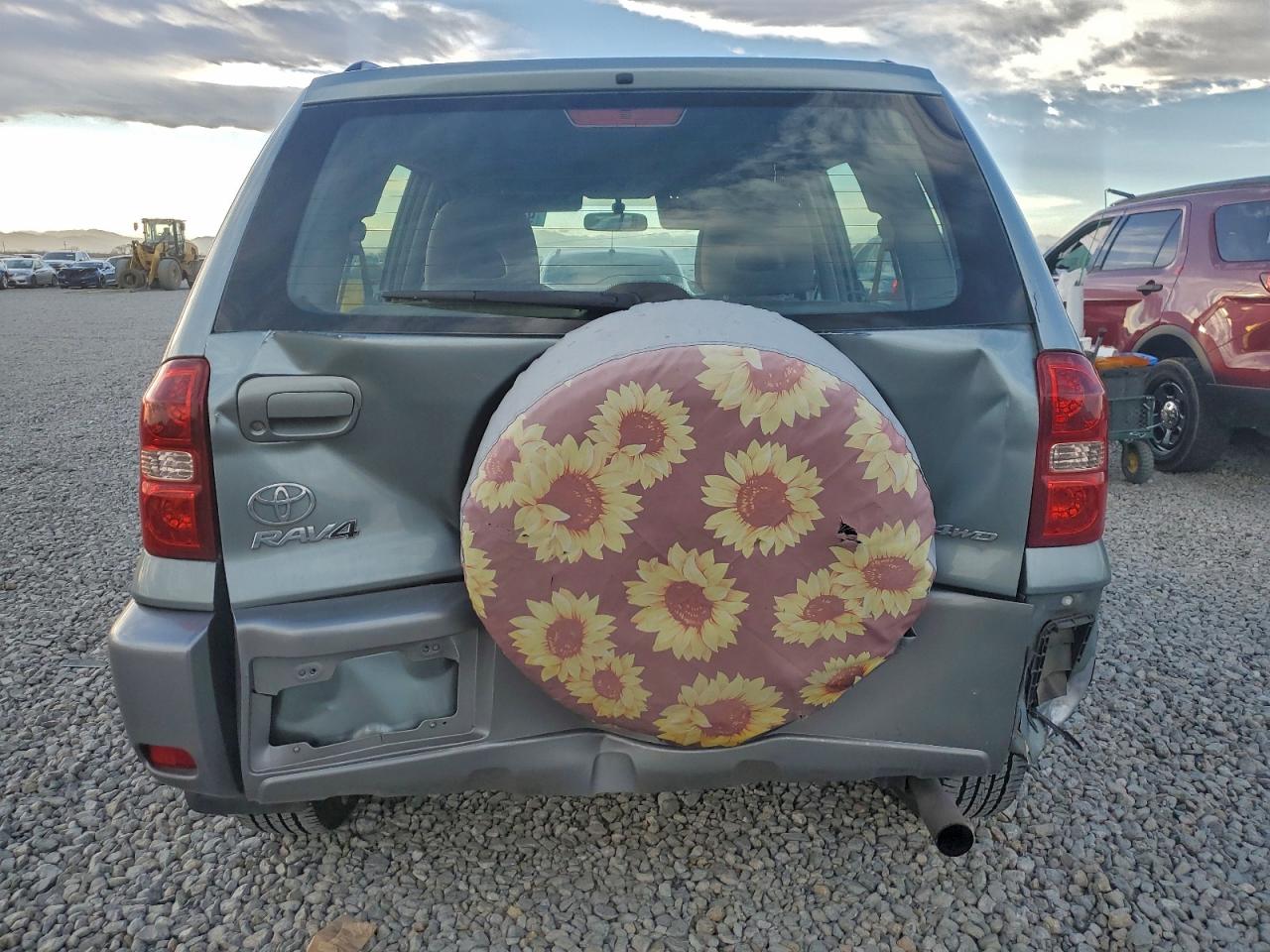 2004 TOYOTA RAV4 photo 6