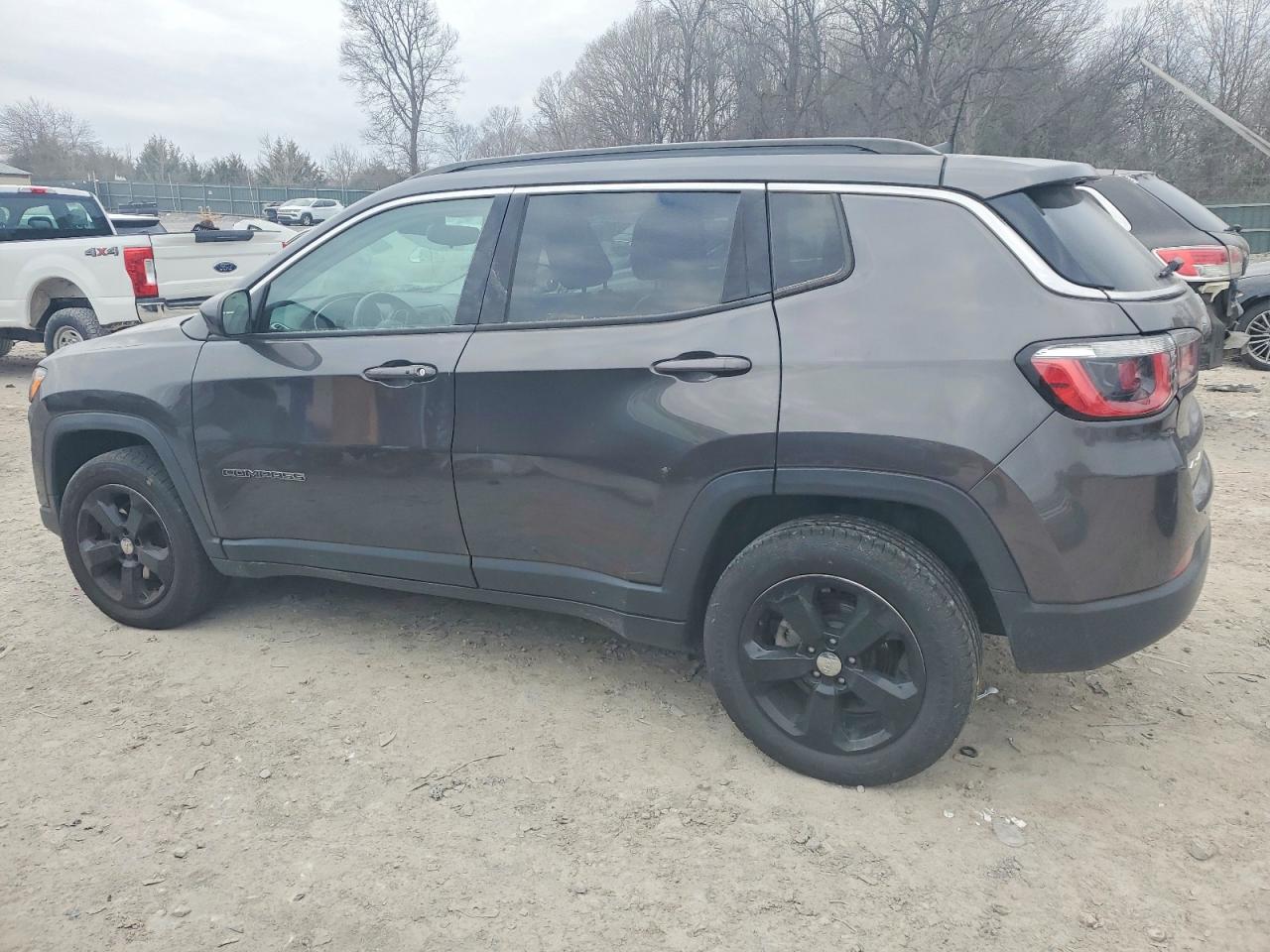 2019 JEEP COMPASS LATITUDE photo 2