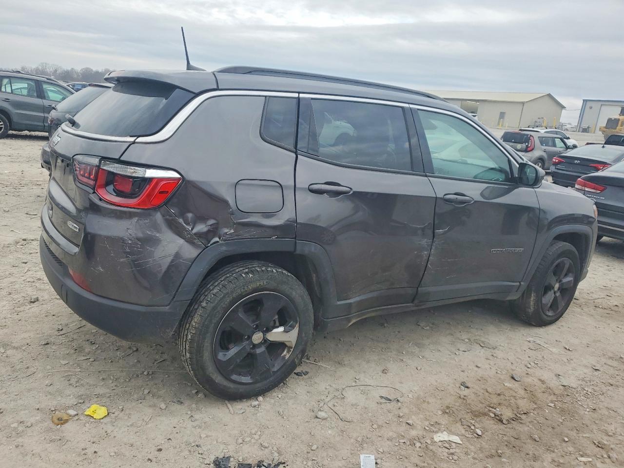2019 JEEP COMPASS LATITUDE photo 3