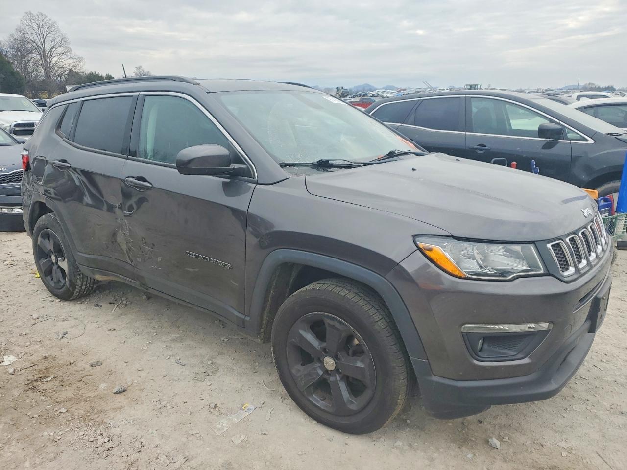 2019 JEEP COMPASS LATITUDE photo 4