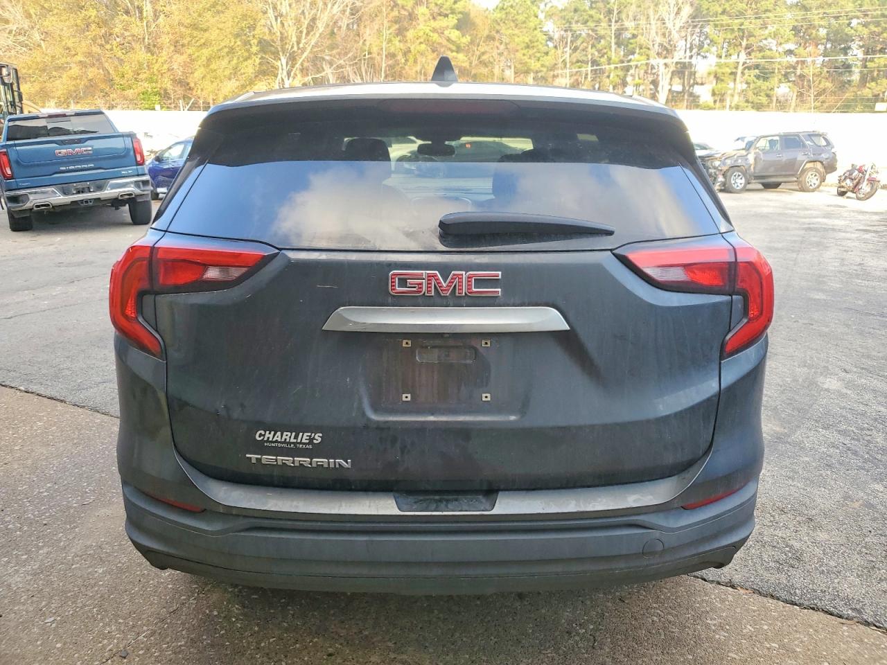 2018 GMC TERRAIN SLE photo 6