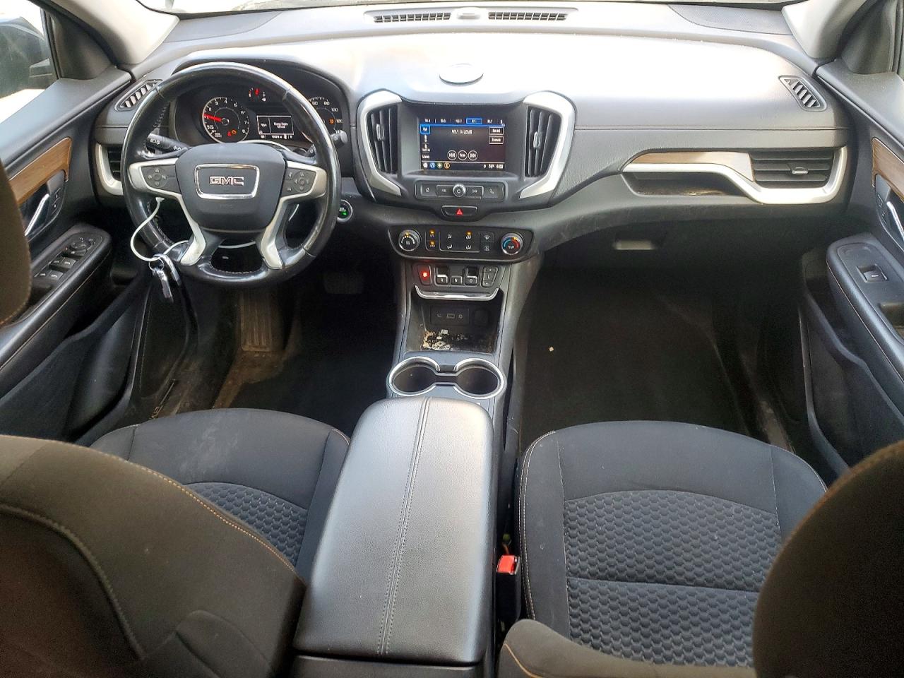 2018 GMC TERRAIN SLE photo 8