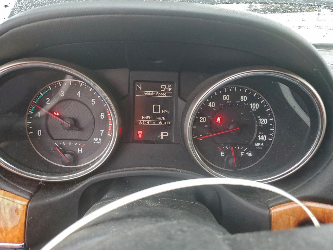 2011 JEEP GRAND CHEROKEE OVERLAND photo 9