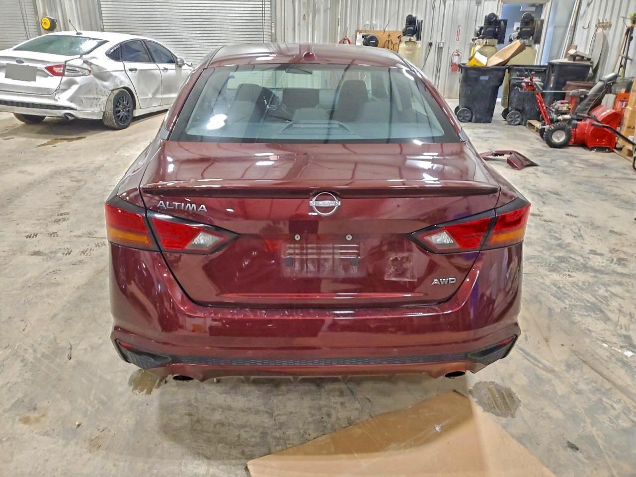 2025 NISSAN ALTIMA SV photo 6