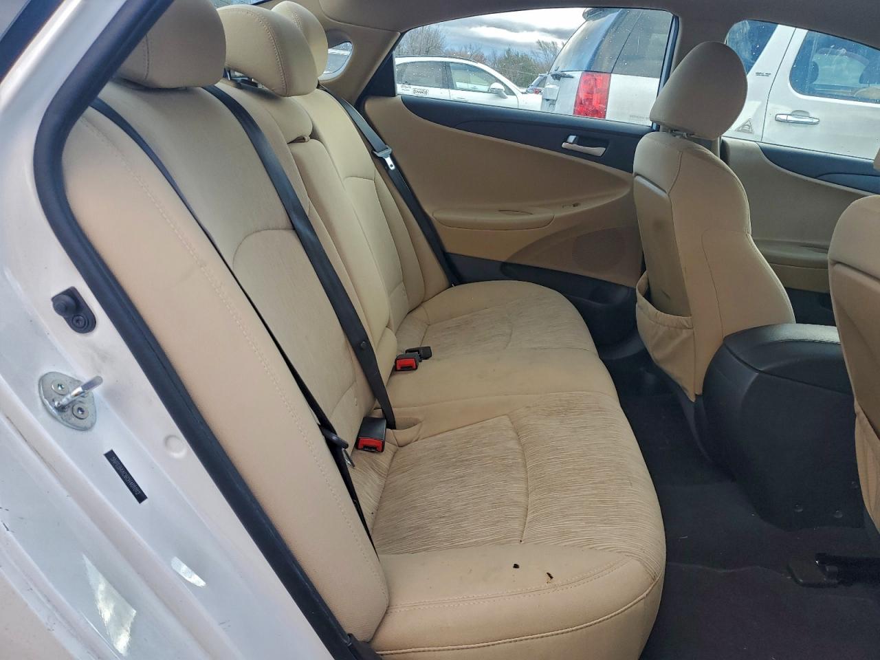 2012 HYUNDAI SONATA GLS photo 28
