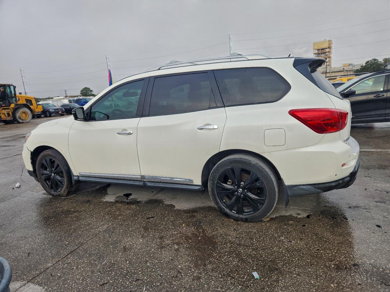 2017 NISSAN PATHFINDER S photo 2