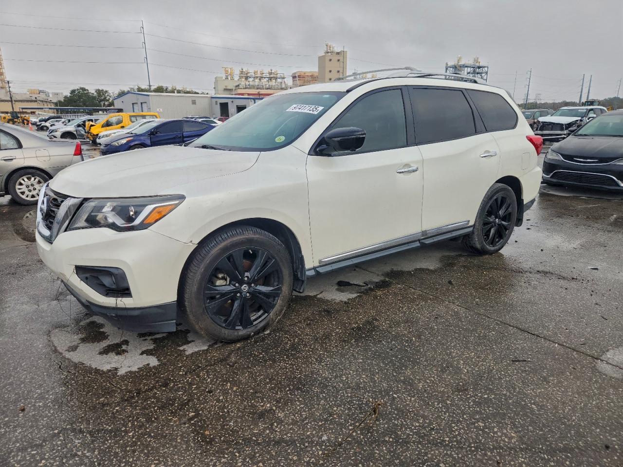 2017 NISSAN PATHFINDER