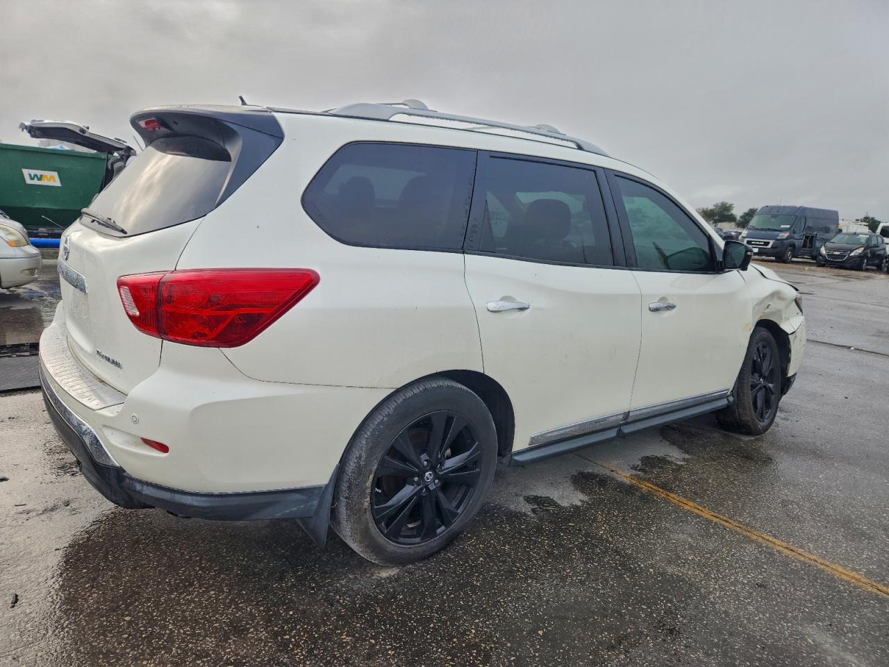 2017 NISSAN PATHFINDER S photo 3