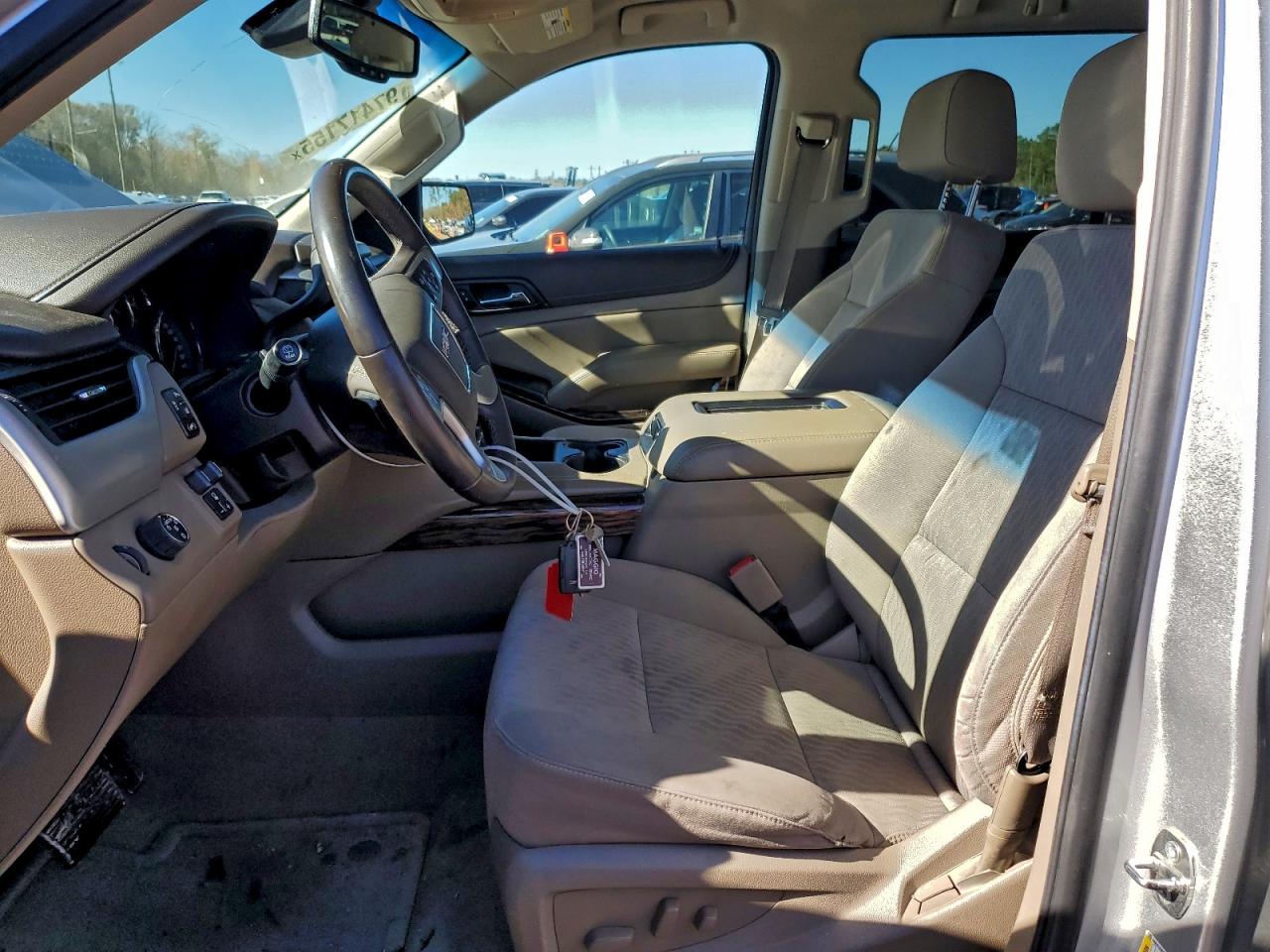 2015 GMC YUKON XL C1500 SLE photo 7