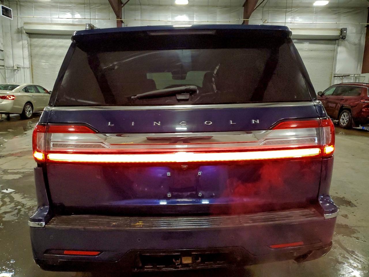 2019 LINCOLN NAVIGATOR L RESERVE photo 6