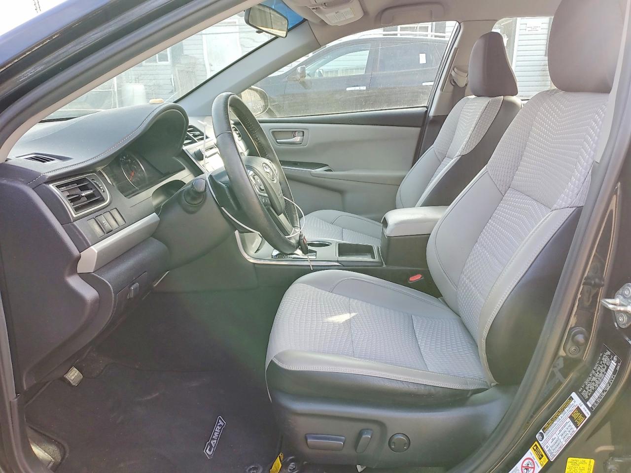 2015 TOYOTA CAMRY LE photo 7