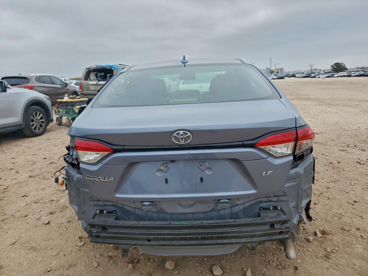 2023 TOYOTA COROLLA LE photo 6