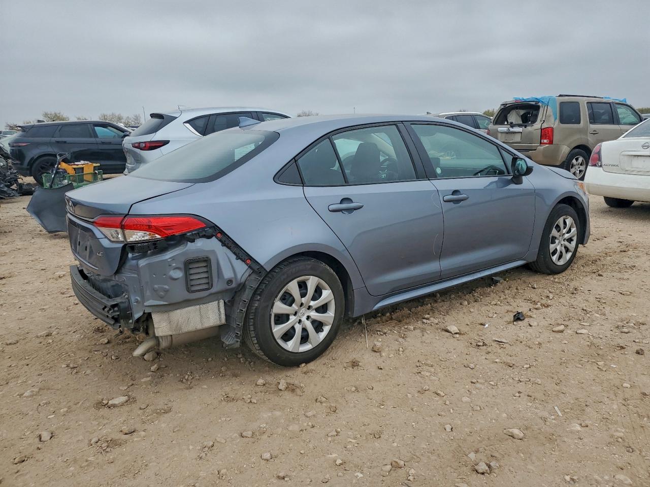 2023 TOYOTA COROLLA LE photo 3