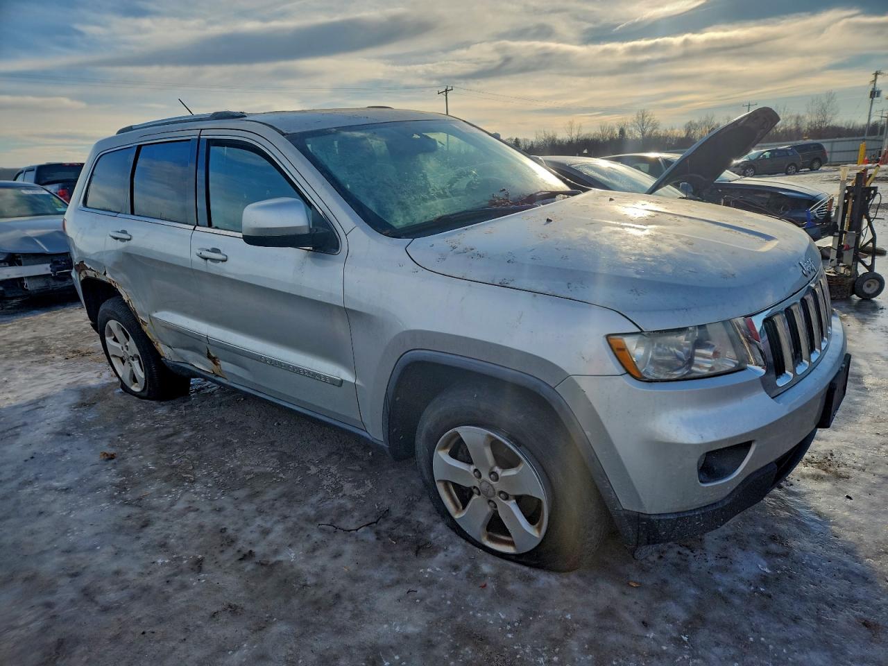 2012 JEEP GRAND CHEROKEE LAREDO photo 4