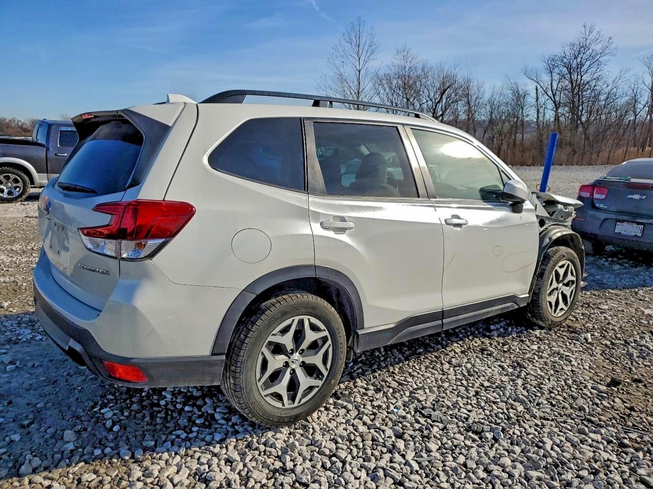 2021 SUBARU FORESTER PREMIUM photo 7