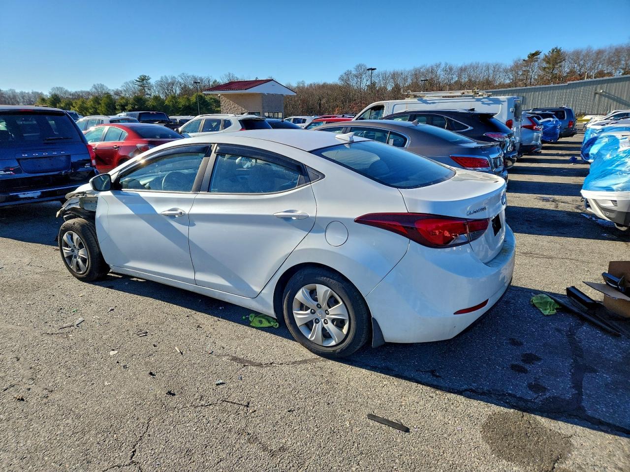 2016 HYUNDAI ELANTRA SE photo 2