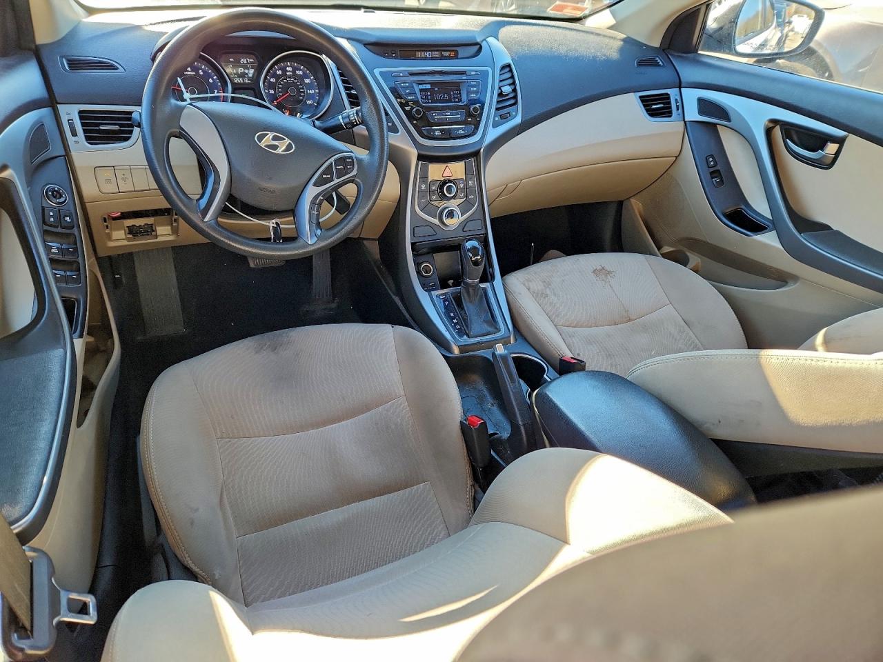 2016 HYUNDAI ELANTRA SE photo 8