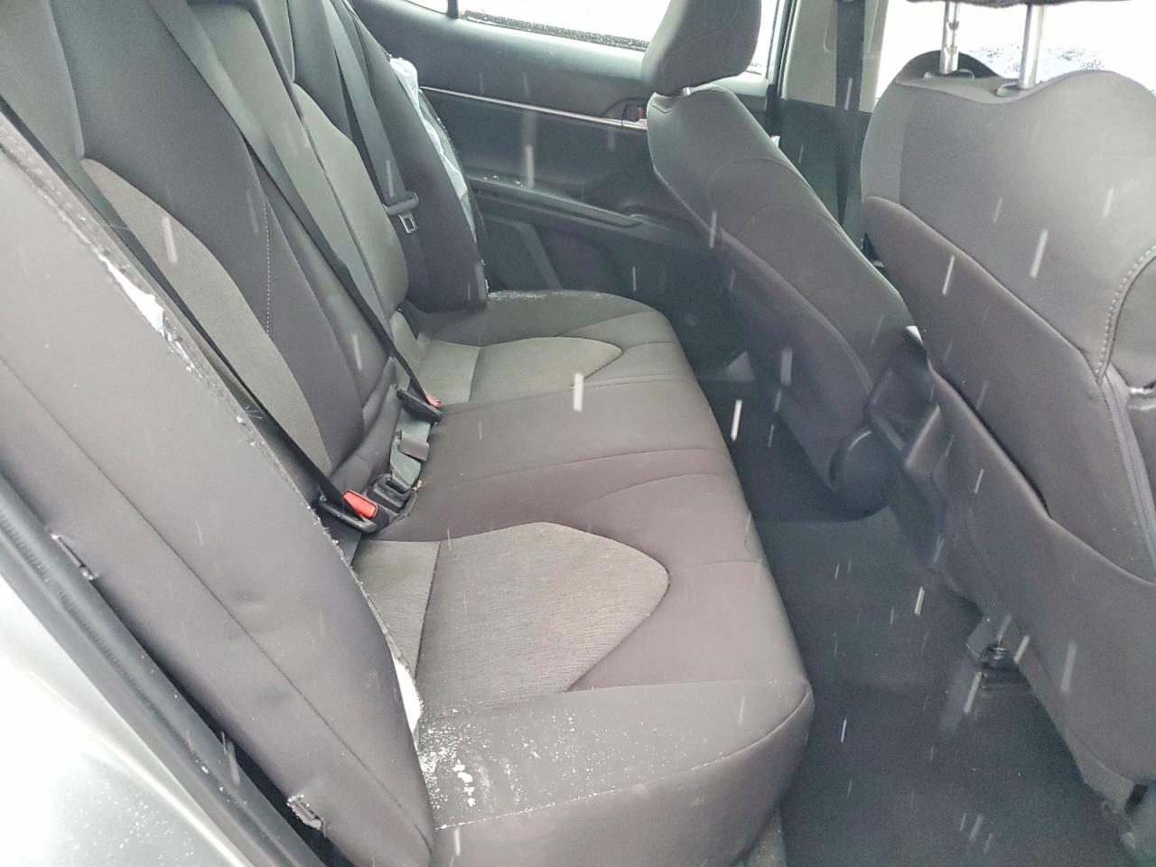 2022 TOYOTA CAMRY LE photo 10