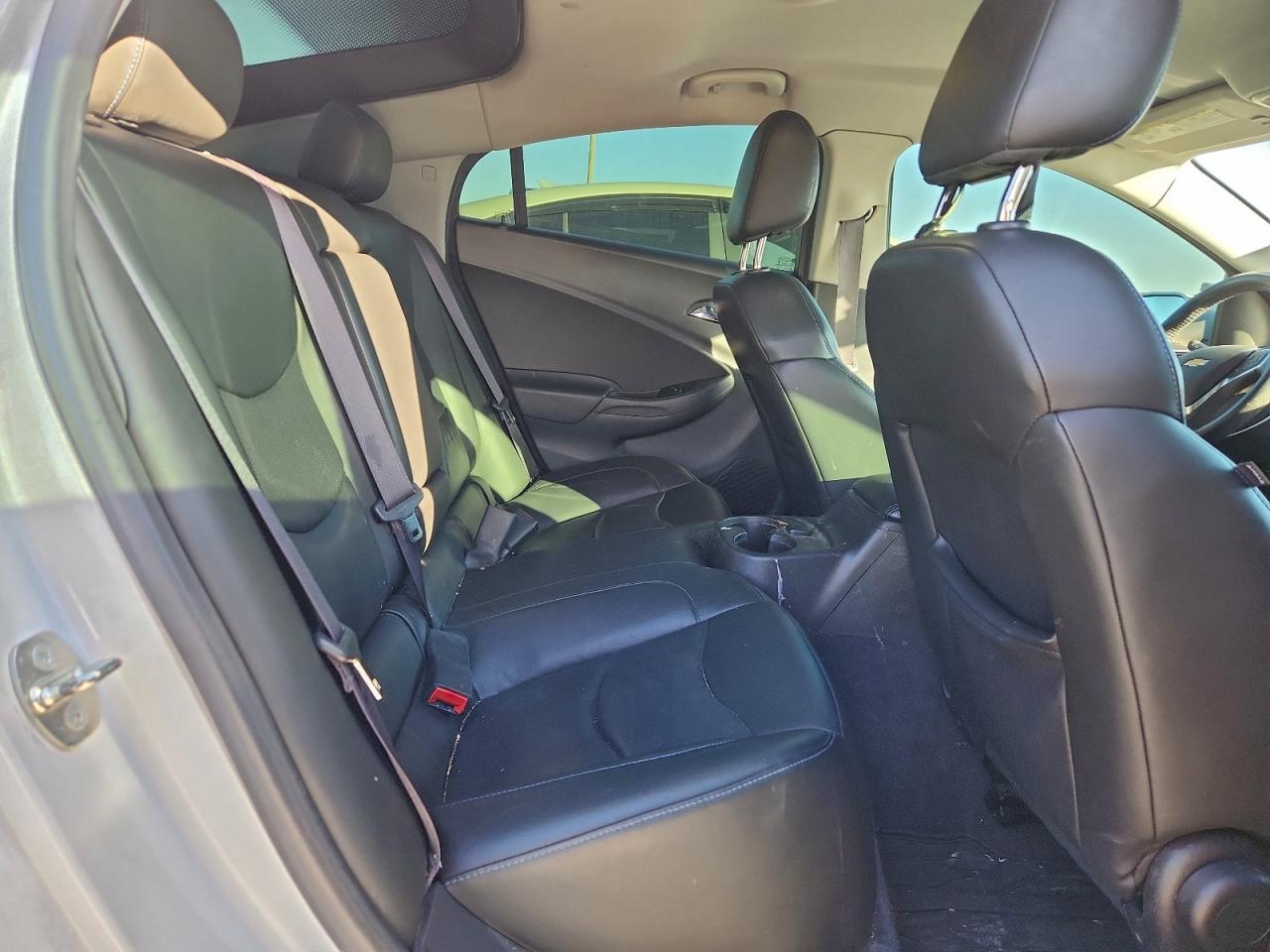2017 CHEVROLET VOLT LT photo 10
