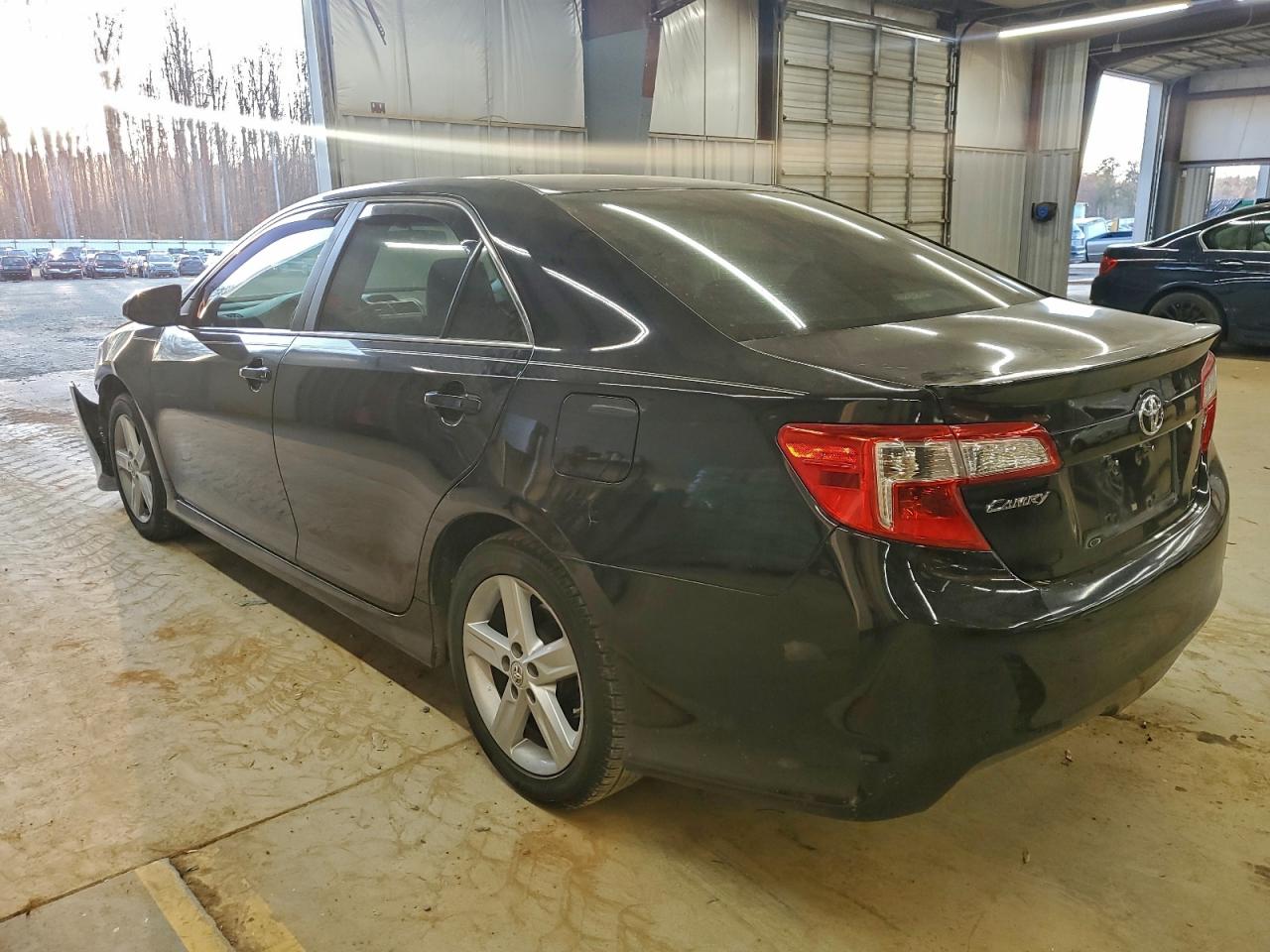 2012 TOYOTA CAMRY BASE photo 2