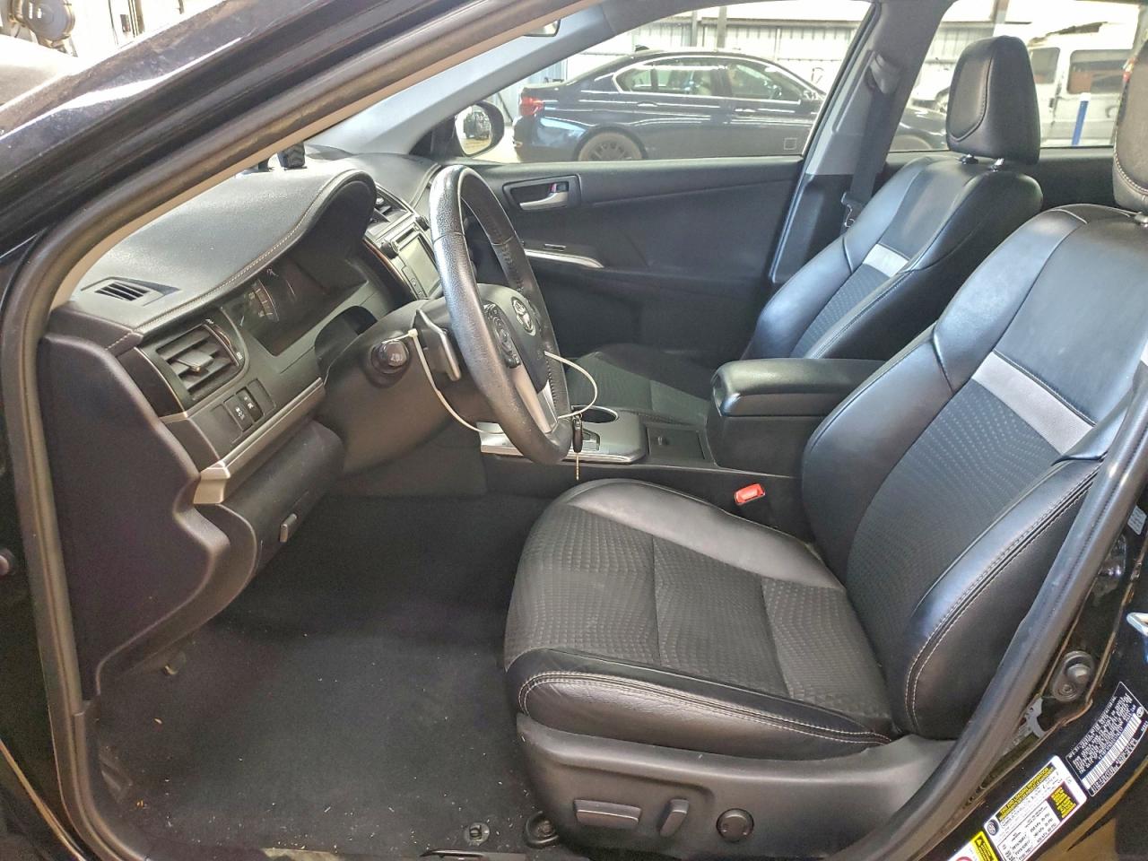 2012 TOYOTA CAMRY BASE photo 7