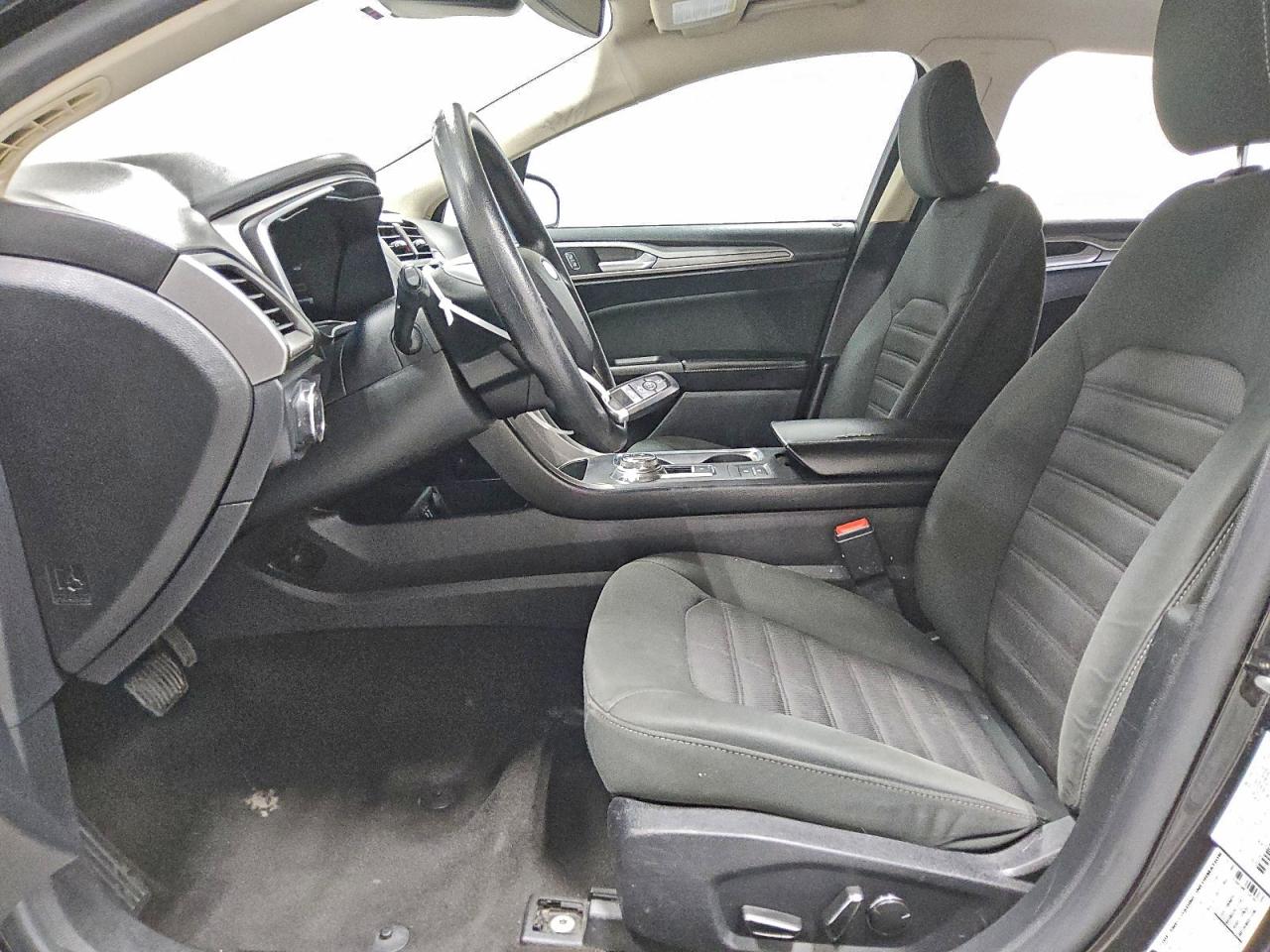 2020 FORD FUSION SE photo 7