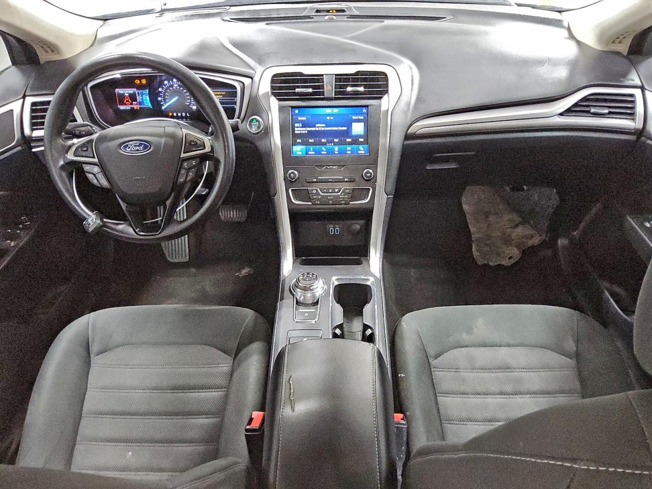 2020 FORD FUSION SE photo 8