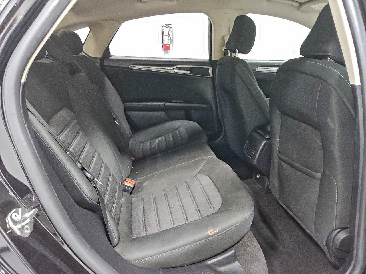 2020 FORD FUSION SE photo 10