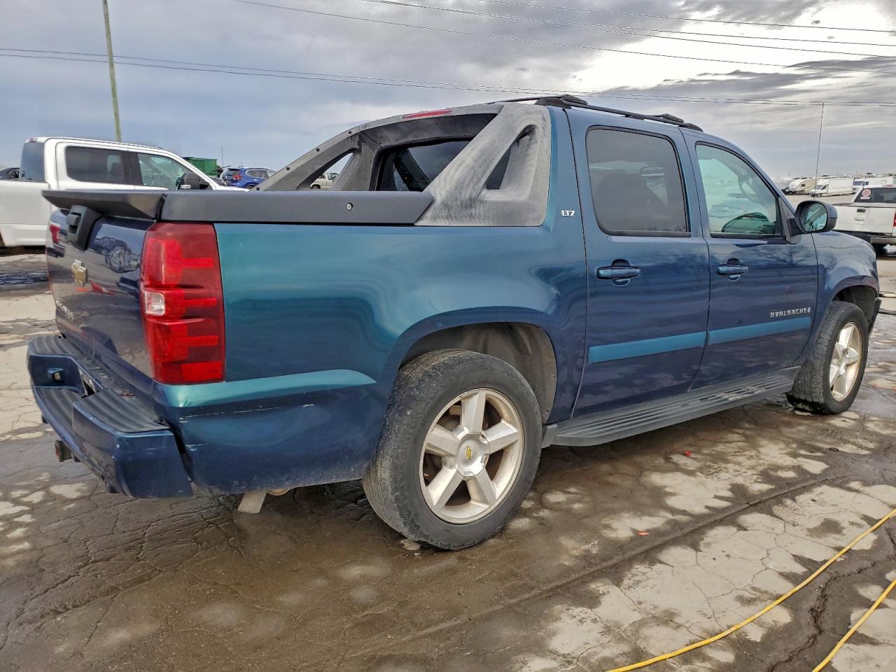 2007 CHEVROLET AVALANCHE C1500 photo 3