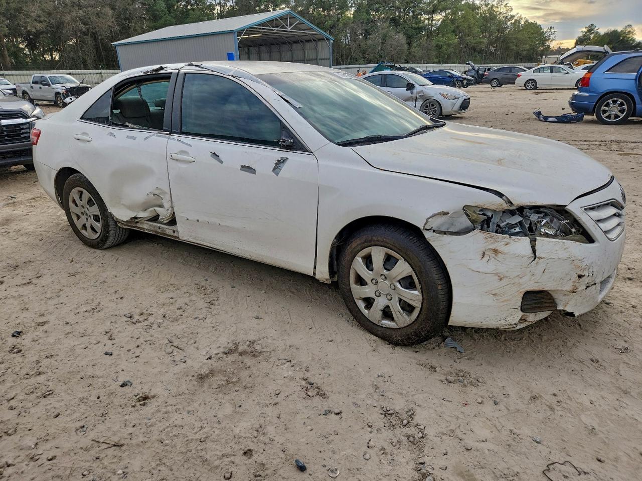 2011 TOYOTA CAMRY BASE photo 4