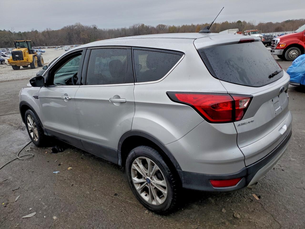 2019 FORD ESCAPE SE photo 2