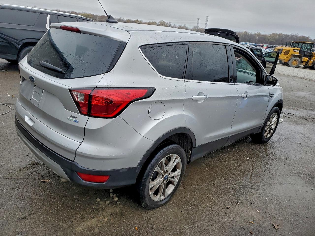 2019 FORD ESCAPE SE photo 3