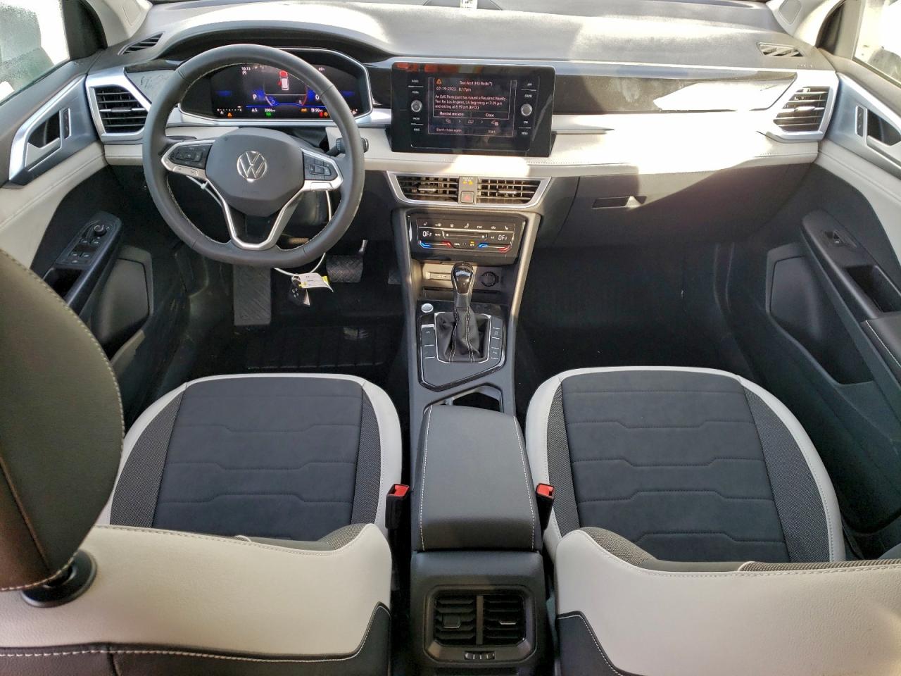 2025 VOLKSWAGEN TAOS SE photo 8