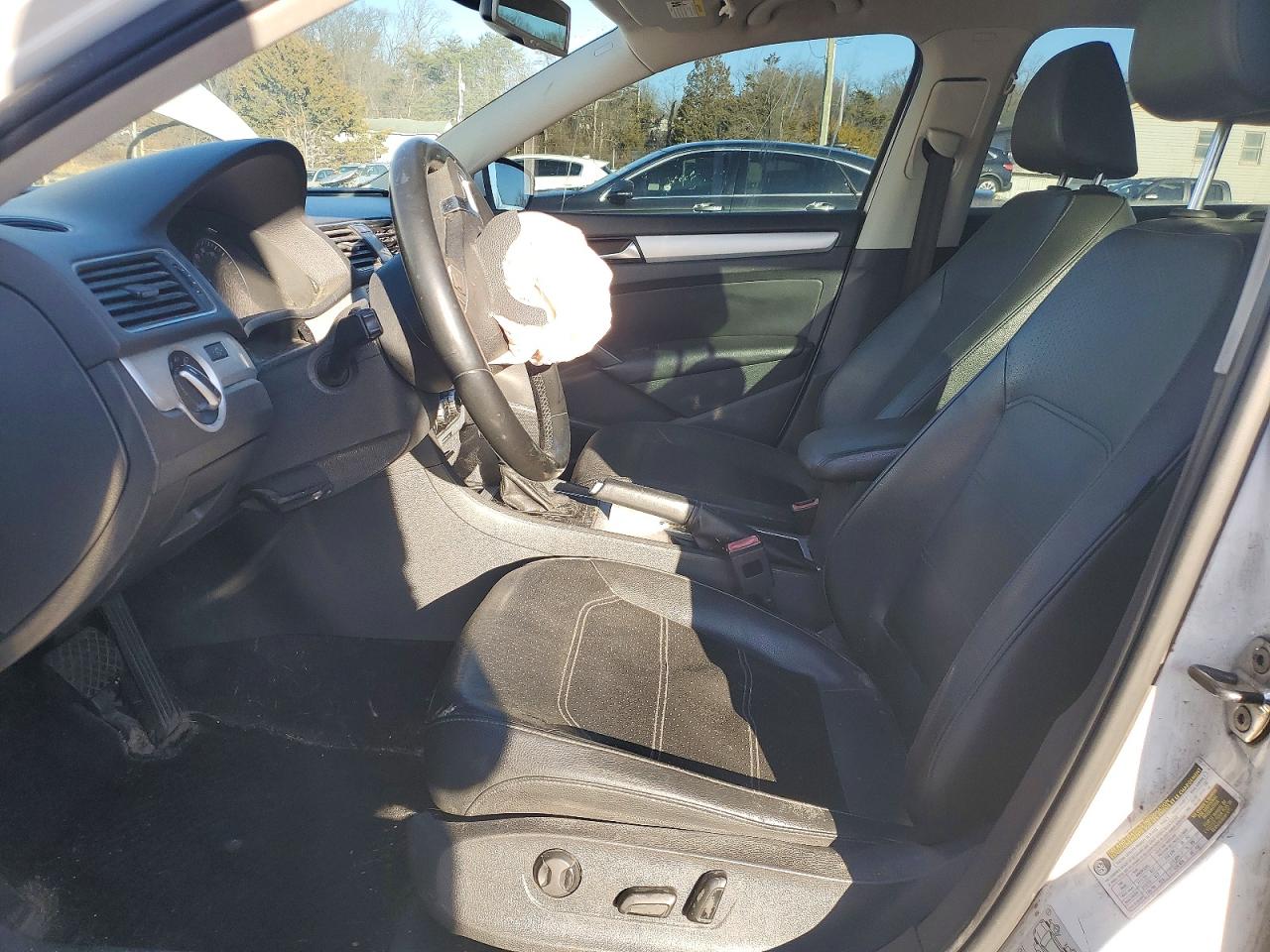 2012 VOLKSWAGEN PASSAT SE photo 7