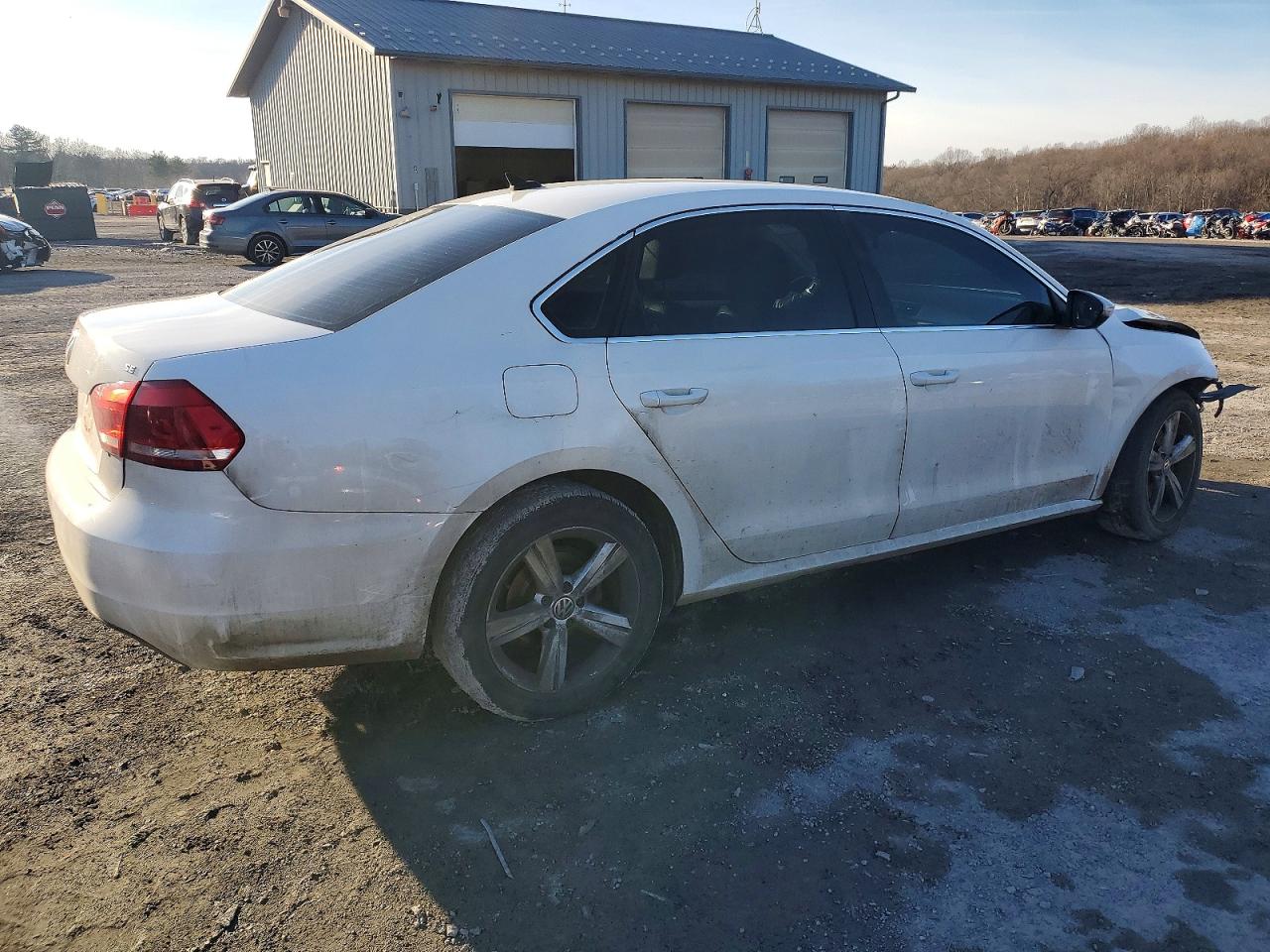 2012 VOLKSWAGEN PASSAT SE photo 3