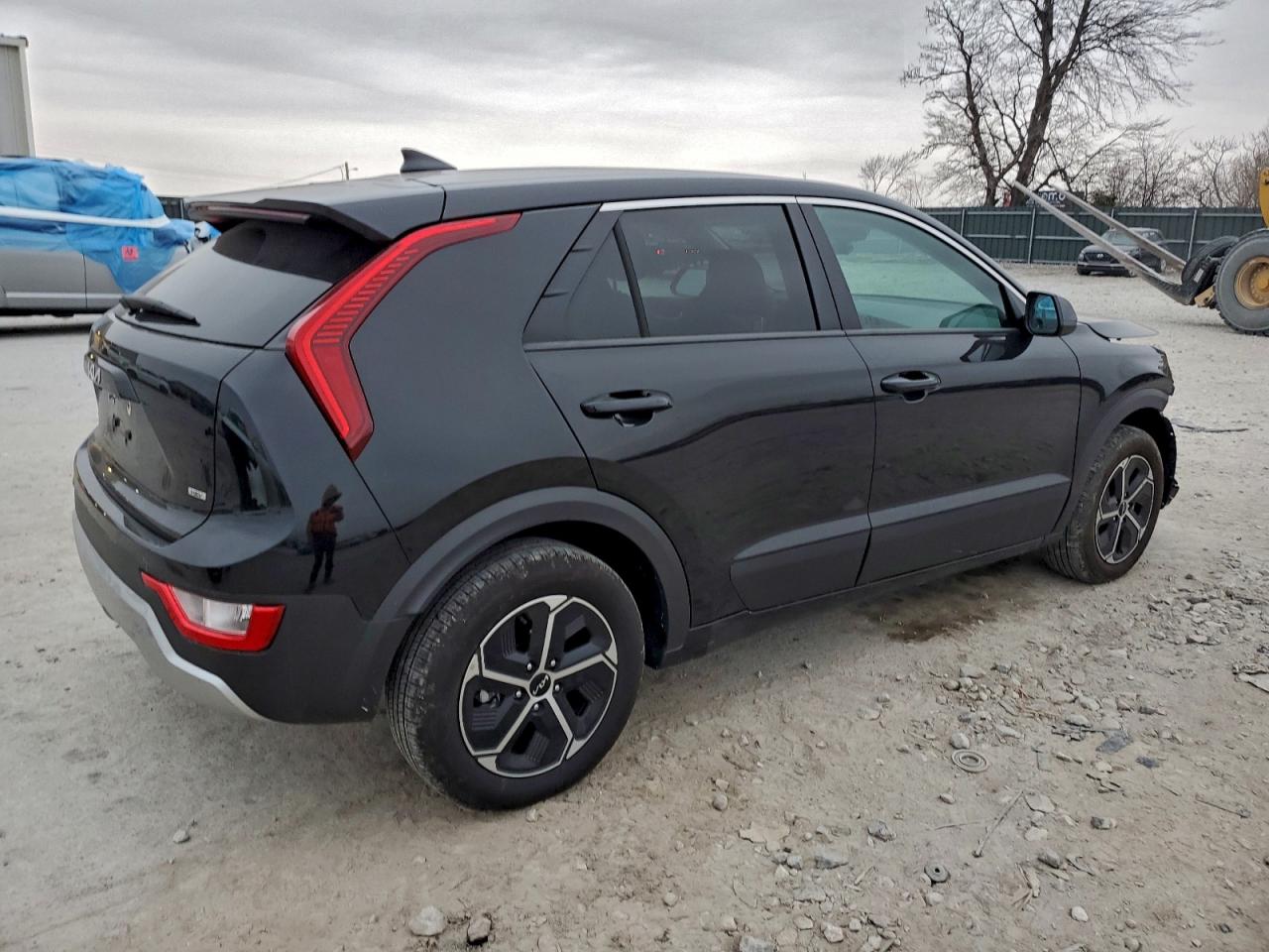 2025 KIA NIRO LX photo 5
