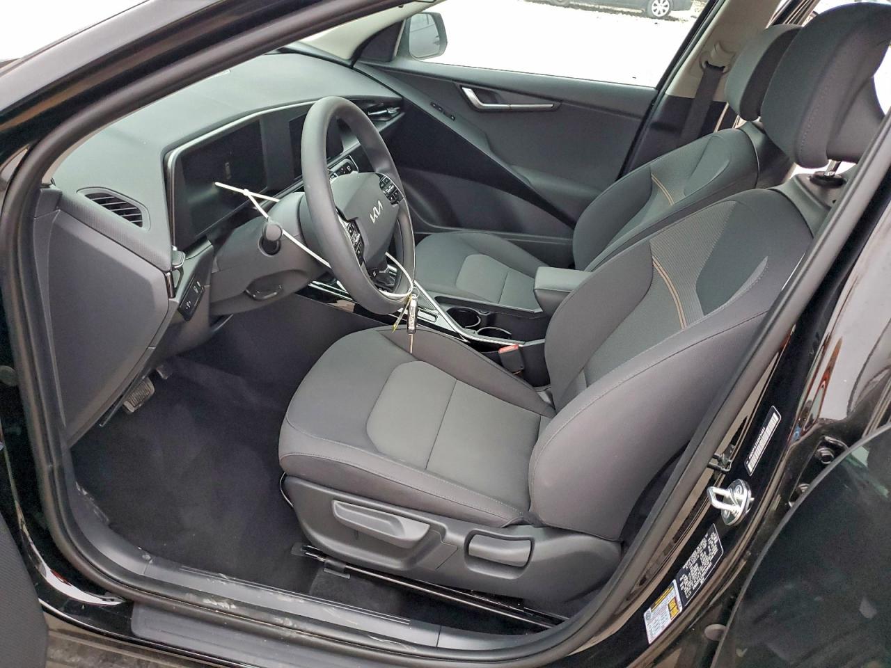 2025 KIA NIRO LX photo 13