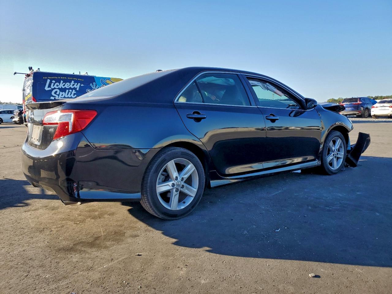 2012 TOYOTA CAMRY BASE photo 5