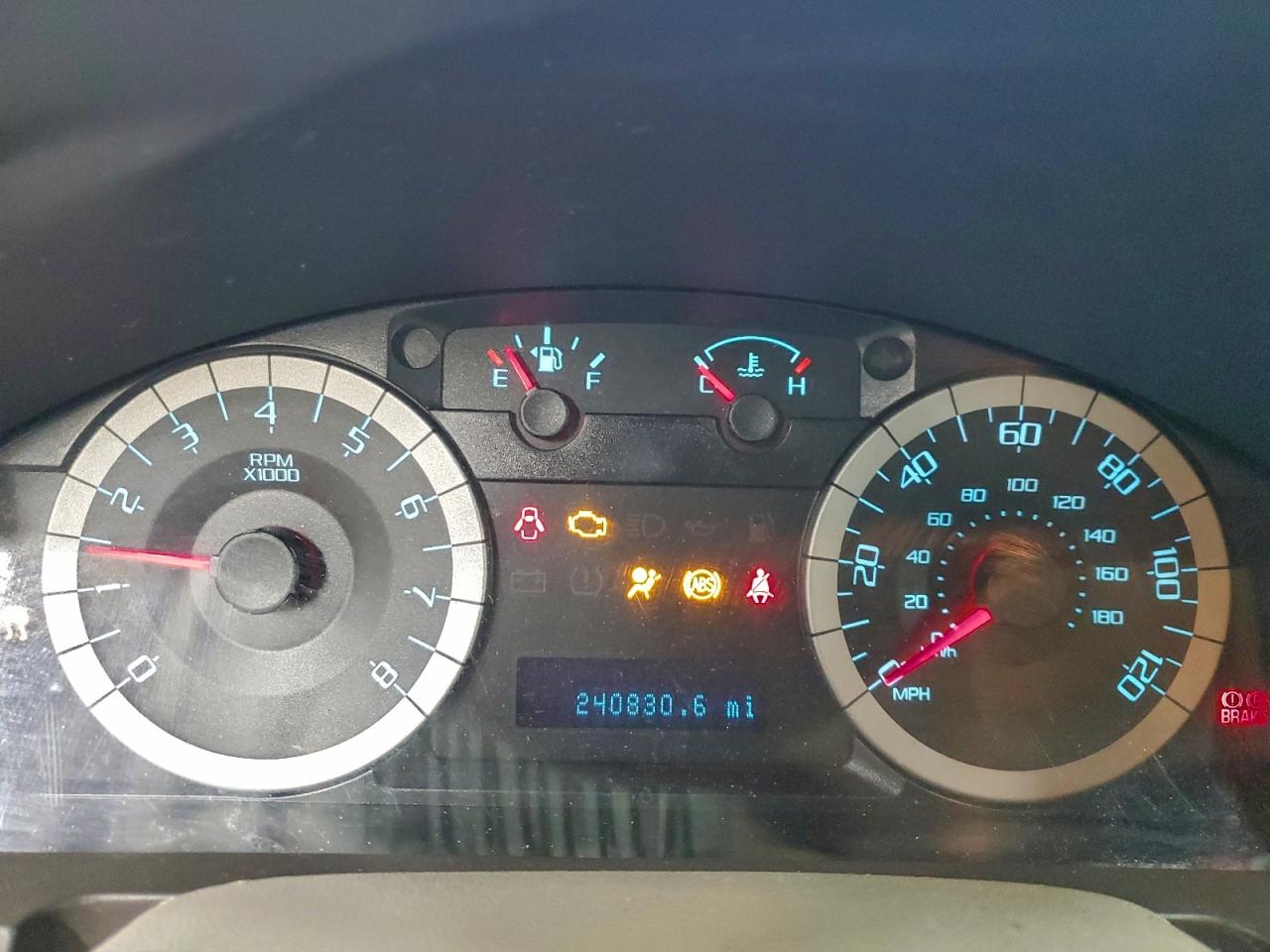 2010 FORD ESCAPE XLT photo 9