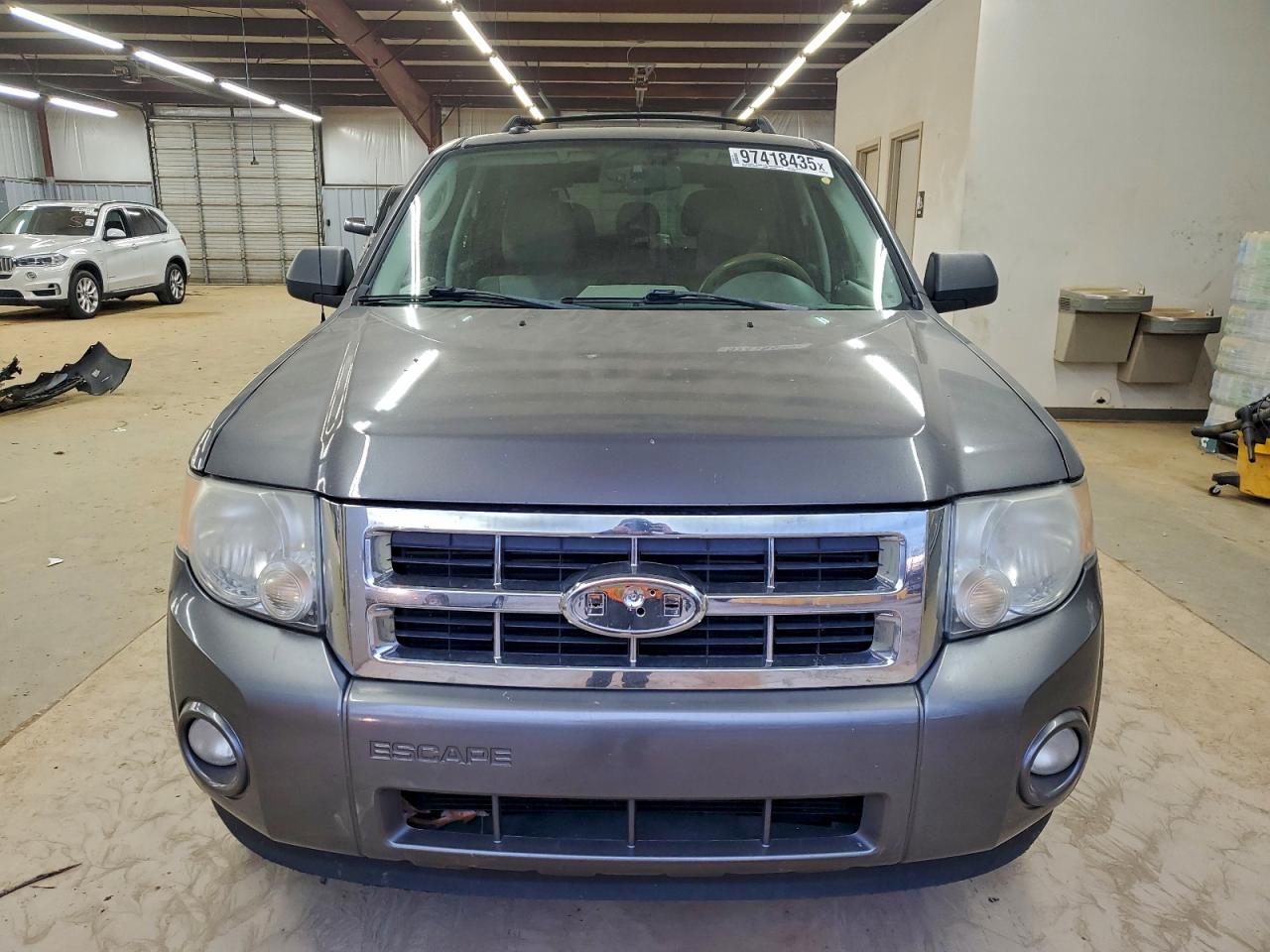 2010 FORD ESCAPE XLT photo 5