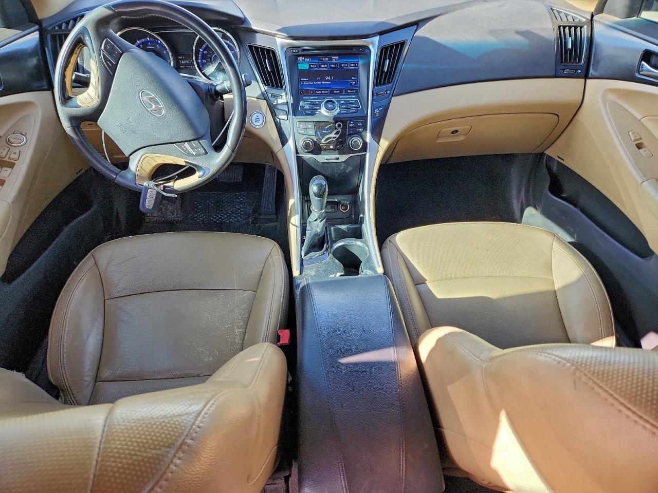 2013 HYUNDAI SONATA SE photo 8