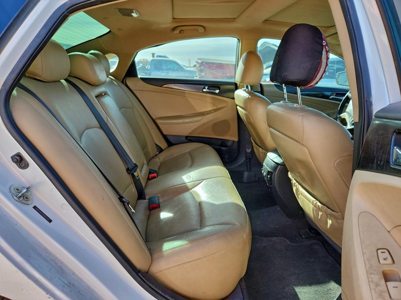 2013 HYUNDAI SONATA SE photo 10