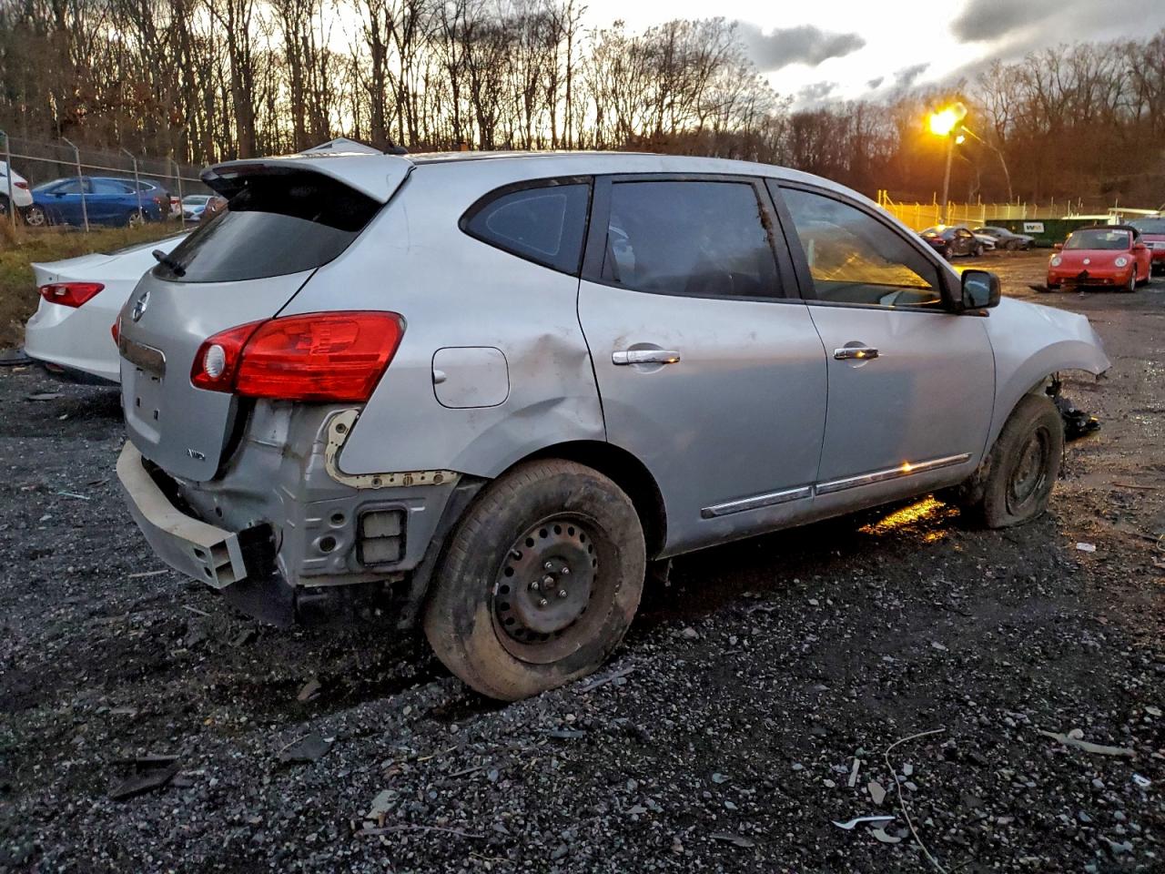 2011 NISSAN ROGUE S photo 3